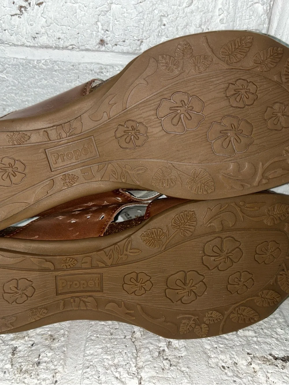 Propet Fionna Sz 10 Brown Perforated Leather Slide Sandals